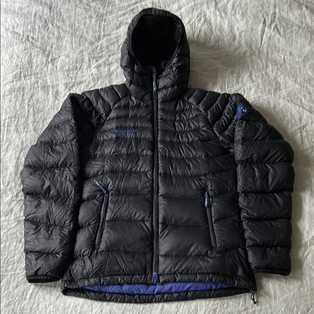Mammut Black Puffer Jacket with Hood and Quilting